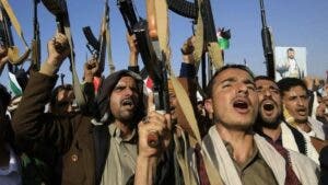 Riesgos militares y geopolíticos que enfrenta Occidente al atacar a hutíes en Yemen por su campaña en el mar Rojo