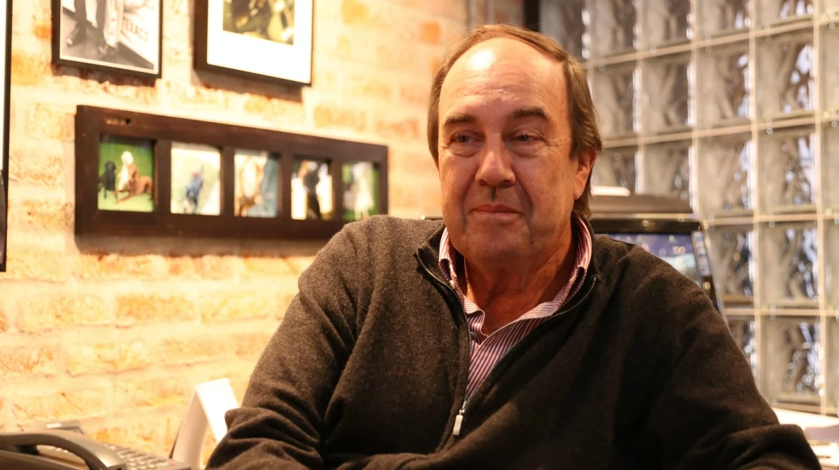 Nando Parrado luego de tres días en coma, perder parte de su familia en el avión, caminó 10 días por la montaña congelada para pedir rescate