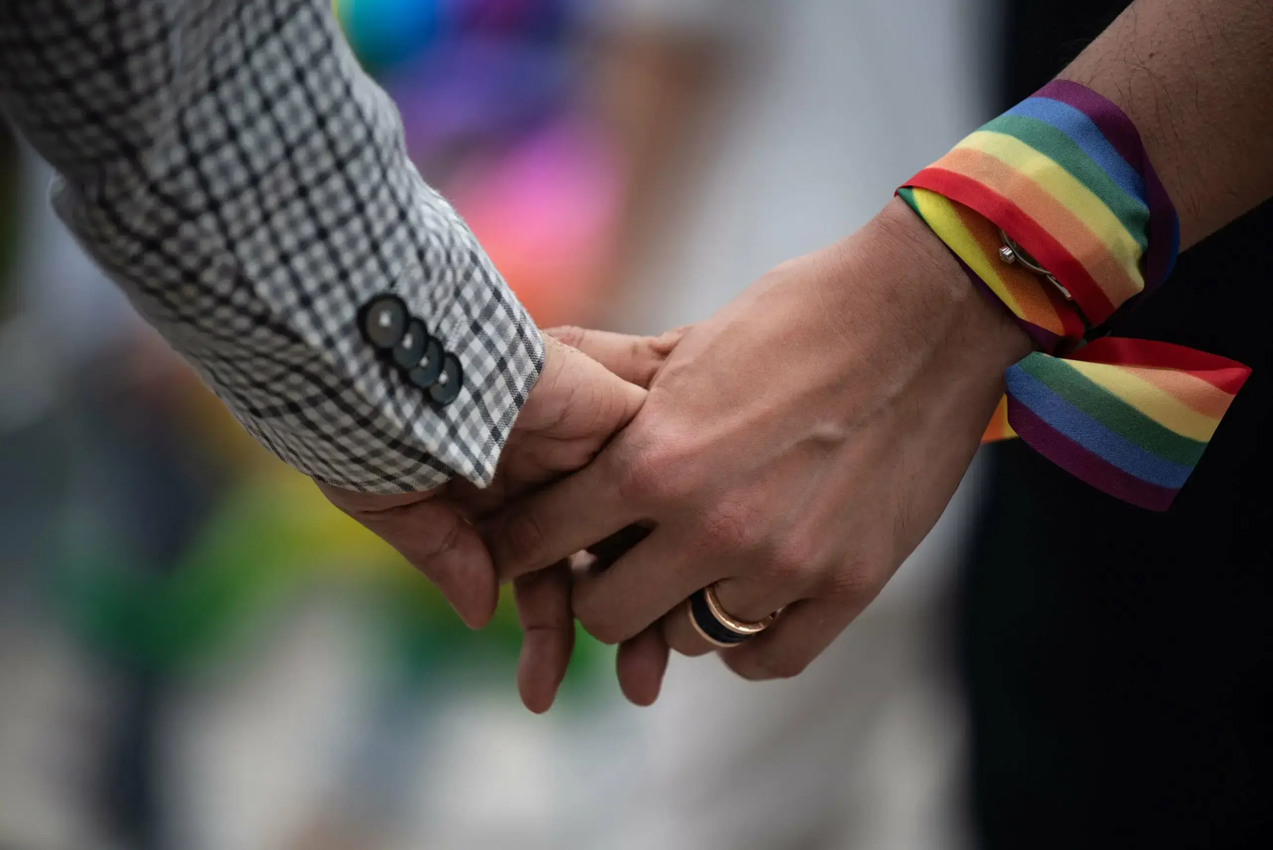 El papa insiste en que “no se bendice la unión homosexual” sino simplemente a las personas