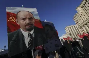 Rusia recuerda a Lenin en el centenario de su muerte ignorado por el Kremlin