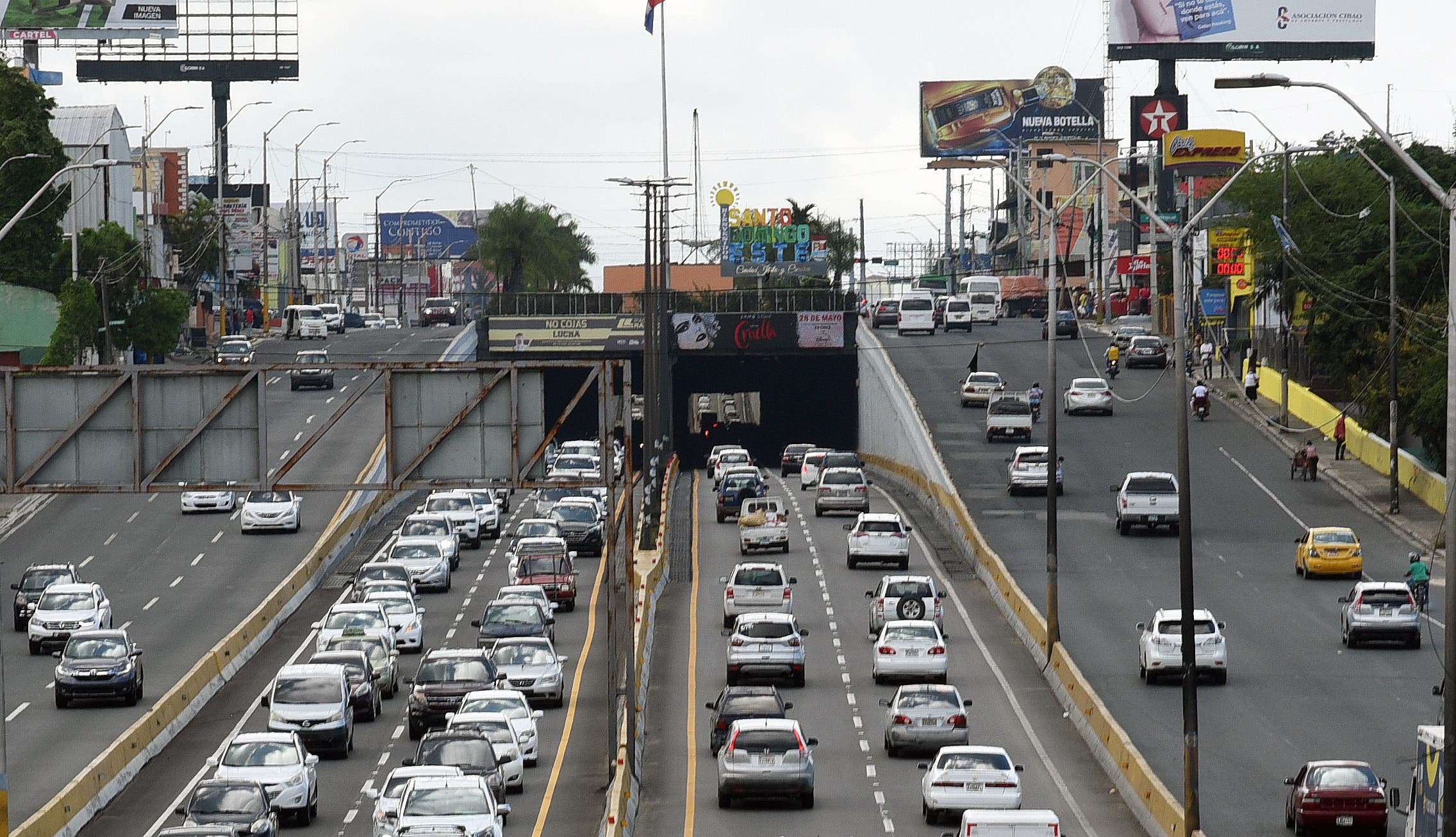 Obras Públicas cierra desde este martes y hasta el sábado pasos a desnivel, túneles y elevados por mantenimiento