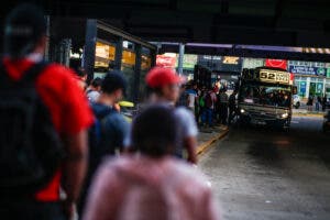 Gobierno de Milei enfrenta paro de conductores de trenes por falta de mejoras salariales