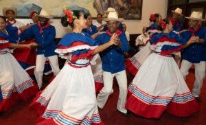 Merengue, bachata y salsa se bailan gratis