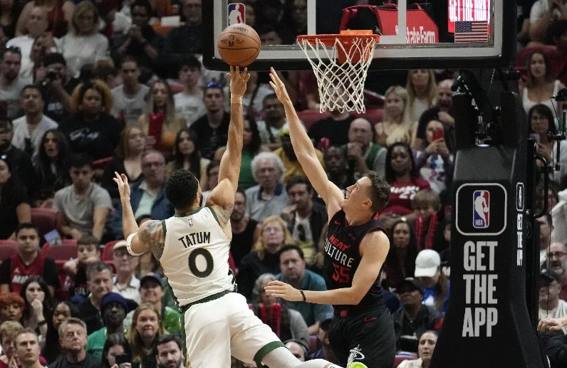 Boston vence a Miami; Horford  anota cuatro