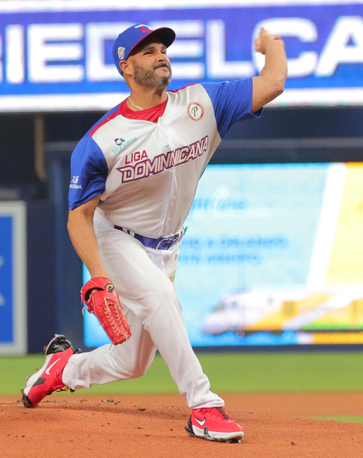 Raúl Valdés, “trotamundos” en el béisbol caribeño