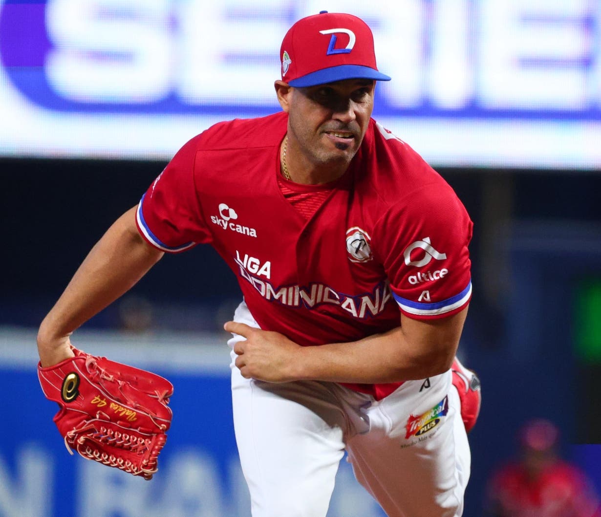 Raúl Valdés se crece y lleva al  Licey a semifinales SC