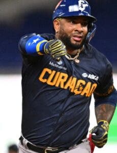 Wladimir Balentien: cañonero y… barbero en Miami