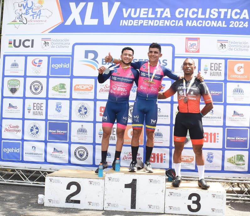 Luis Gómez gana  etapa Vuelta  Ciclística