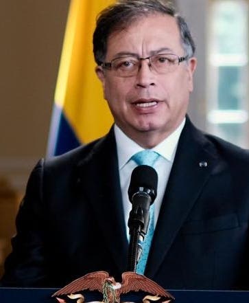 El presidente de Colombia cancela su agenda debido a una intoxicación alimentaria