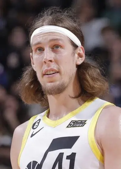 Raptors adquieren a Olynyk y Agbaji