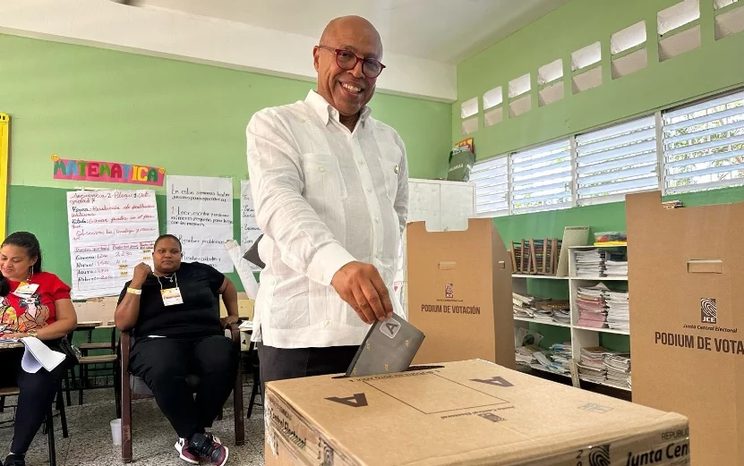 Alfredo Pacheco exhorta a perremeístas a ser humildes