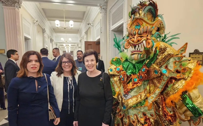 País celebra sus primeras fiestas patrias en la Casa Blanca