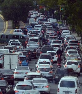 Ante el caos vehicular sindicato pide alternar carros de concho