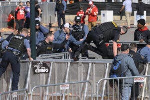 Dos hombres son acusados ​​de asesinato en el tiroteo mortal en la celebración del Super Bowl