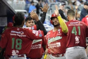 Ricardo Céspedes batea de 4-3 y Panamá golpea a Nicaragua para mantener invicto en la Serie del Caribe