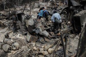 Aumentan a 112 los fallecidos en los devastadores incendios de Valparaíso