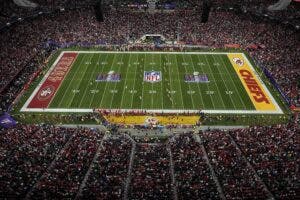 Super Bowl: Los fans de Chiefs y 49ers tiñen de rojo el Allegiant Stadium de Las Vegas