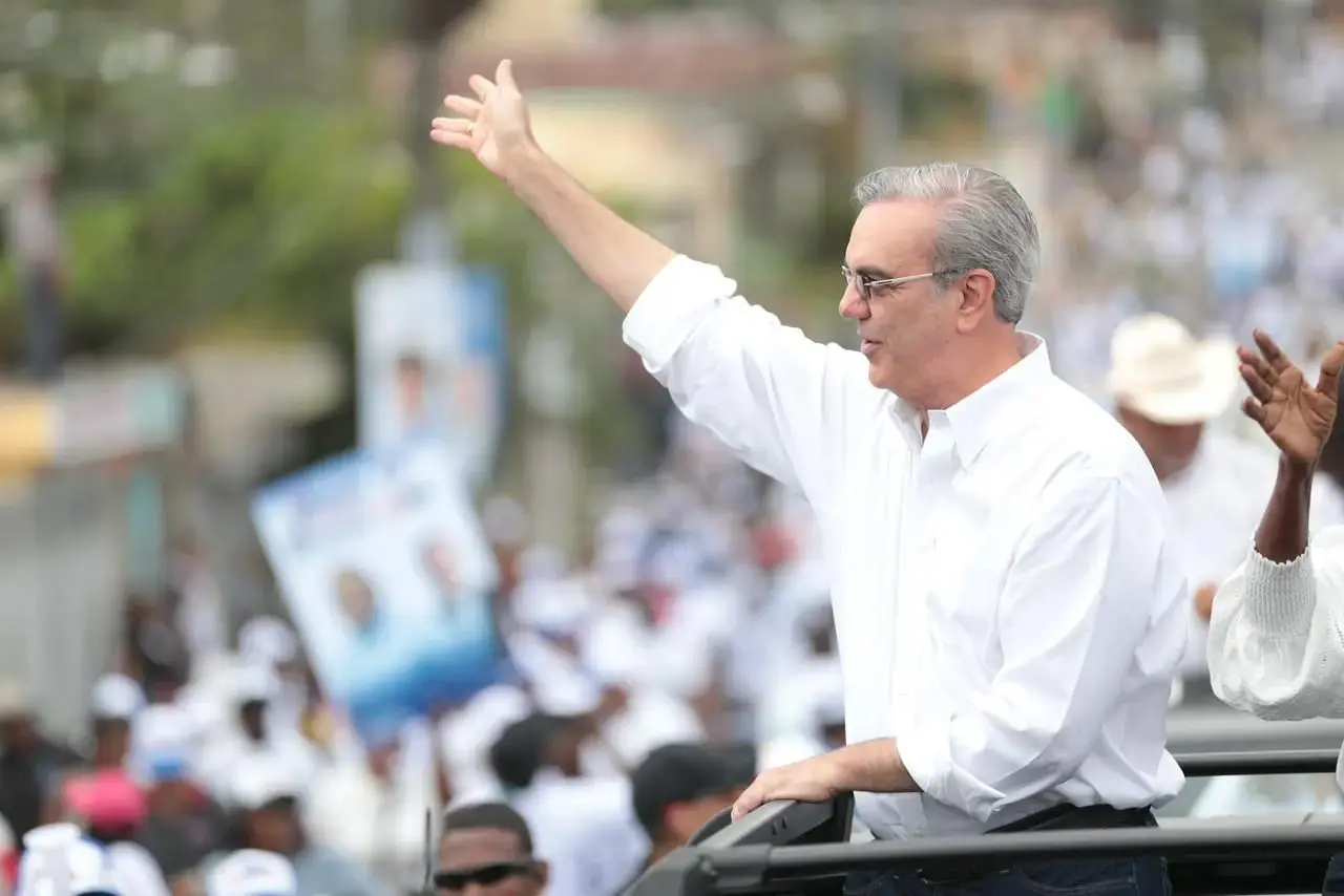 Abinader seguirá «tirado a las calles» este fin de semana en apoyo a los candidatos del PRM
