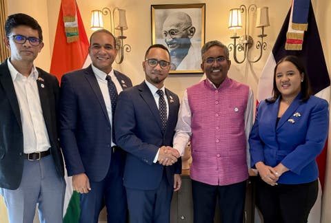 Embajador de la India en República Dominicana saluda acuerdo de CONERI con Instituto RIS