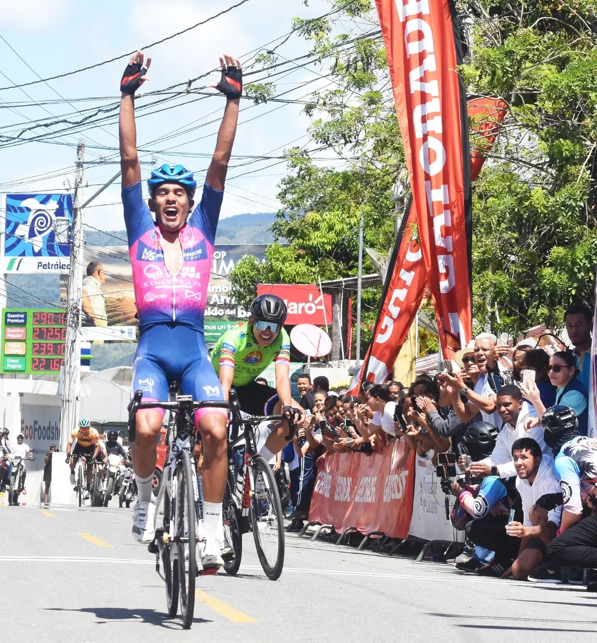 Venezolano José Castillo se adueña de las montañas