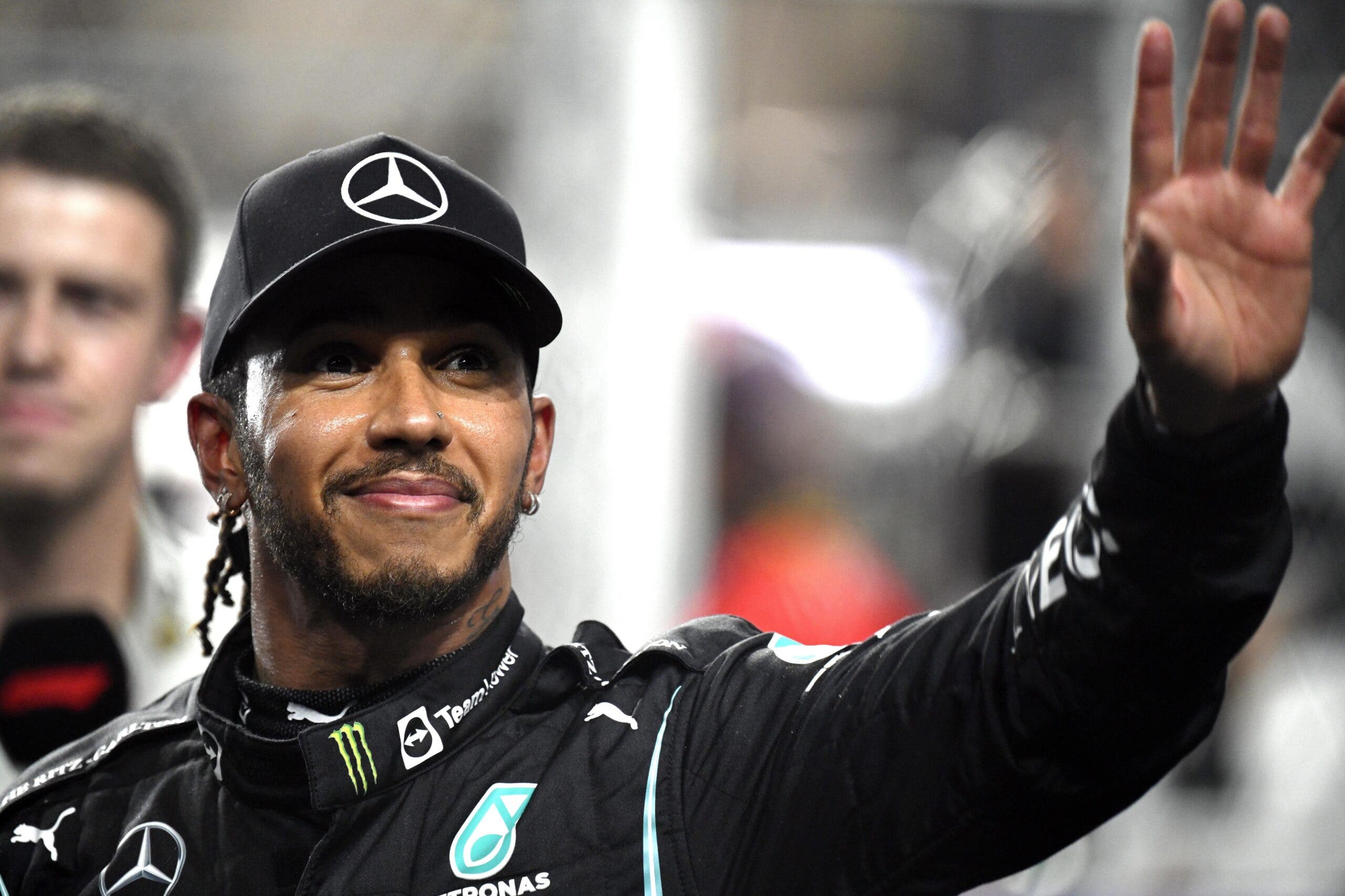 Lewis Hamilton será a partir de 2025 piloto de Ferrari y Sainz dejará a fin de año la ‘Scuderia’