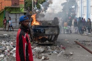 Al menos un muerto durante las protestas violentas en numerosas ciudades de Haití