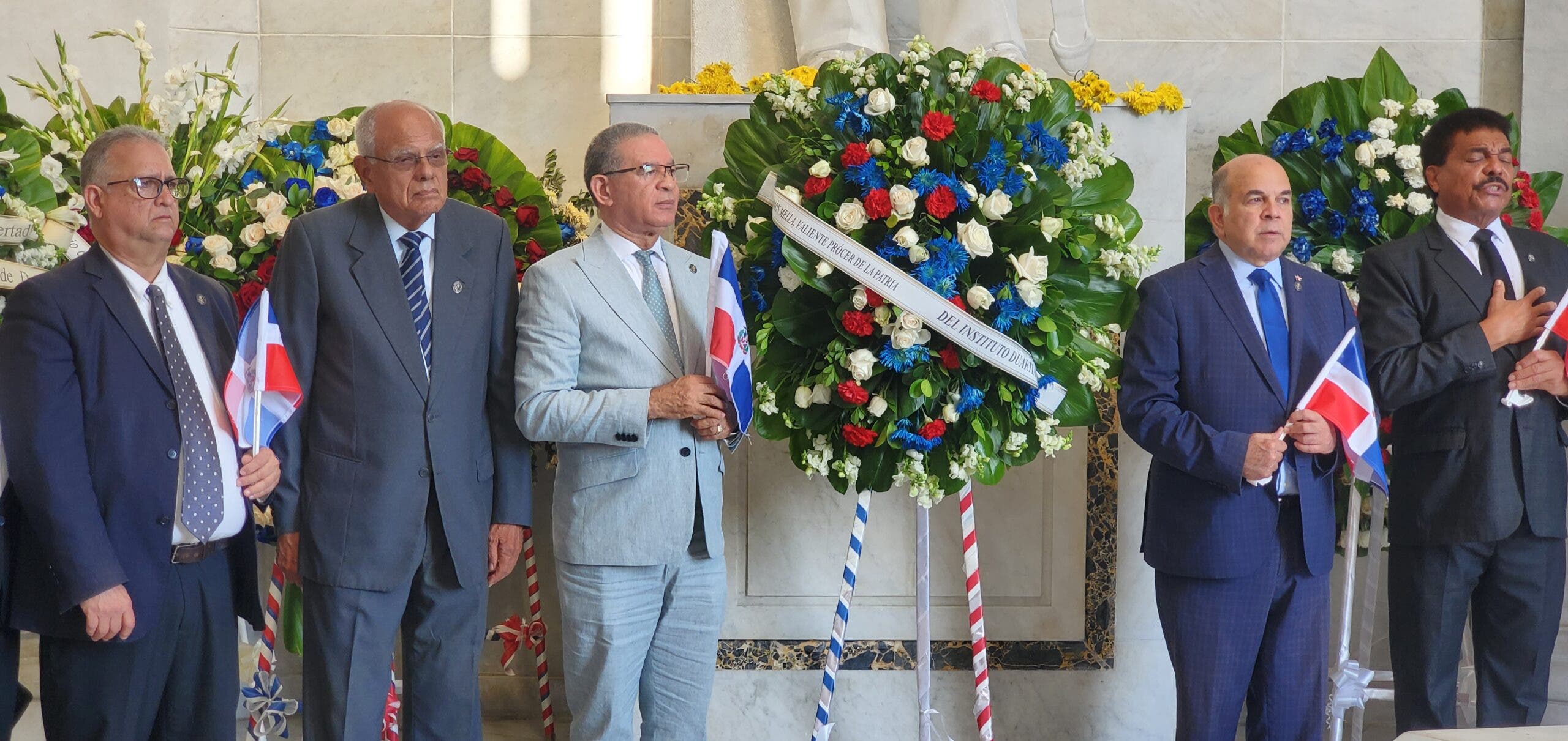 Instituto Duartiano deplora sea gravado con ITBIS la adquisición de la bandera nacional