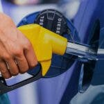 Otra vez el Gobierno congela los precios de los combustibles de mayor uso