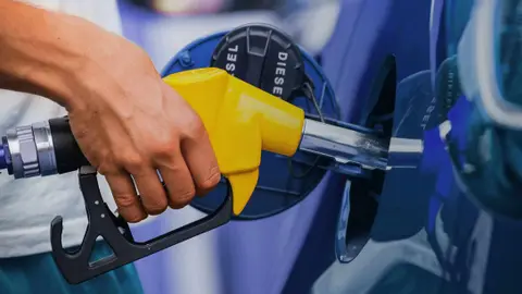 Gobierno congela precios de la gasolina, gasoil y GLP