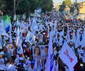 Nelson de la Rosa afirma impulsará desarrollo de San Cristóbal en acto cierre de campaña