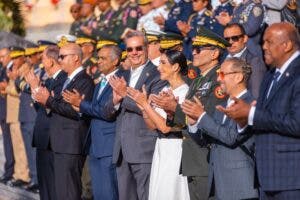 Abinader encabeza acto de homenaje a la Bandera