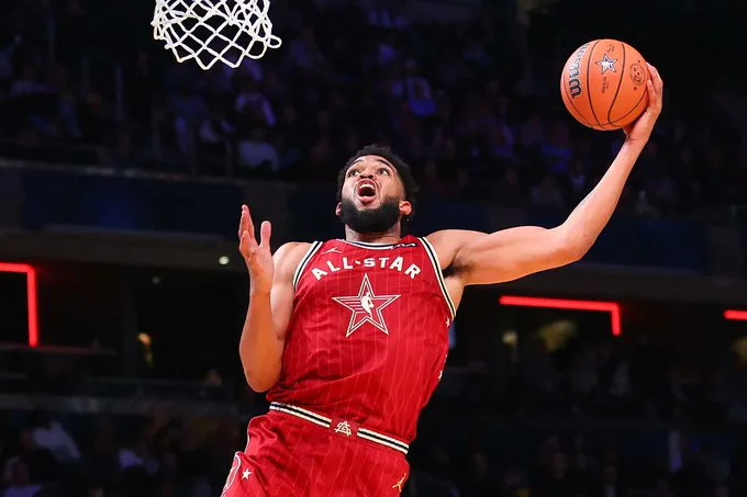 El Este vence al Oeste en Juego de Estrellas; Karl Towns anota 50 puntos