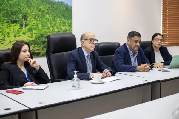Max Puig, vicepresidente ejecutivo del Consejo Nacional para el Cambio Climático y Mecanismo de Desarrollo Limpio y Alan Ramíre
