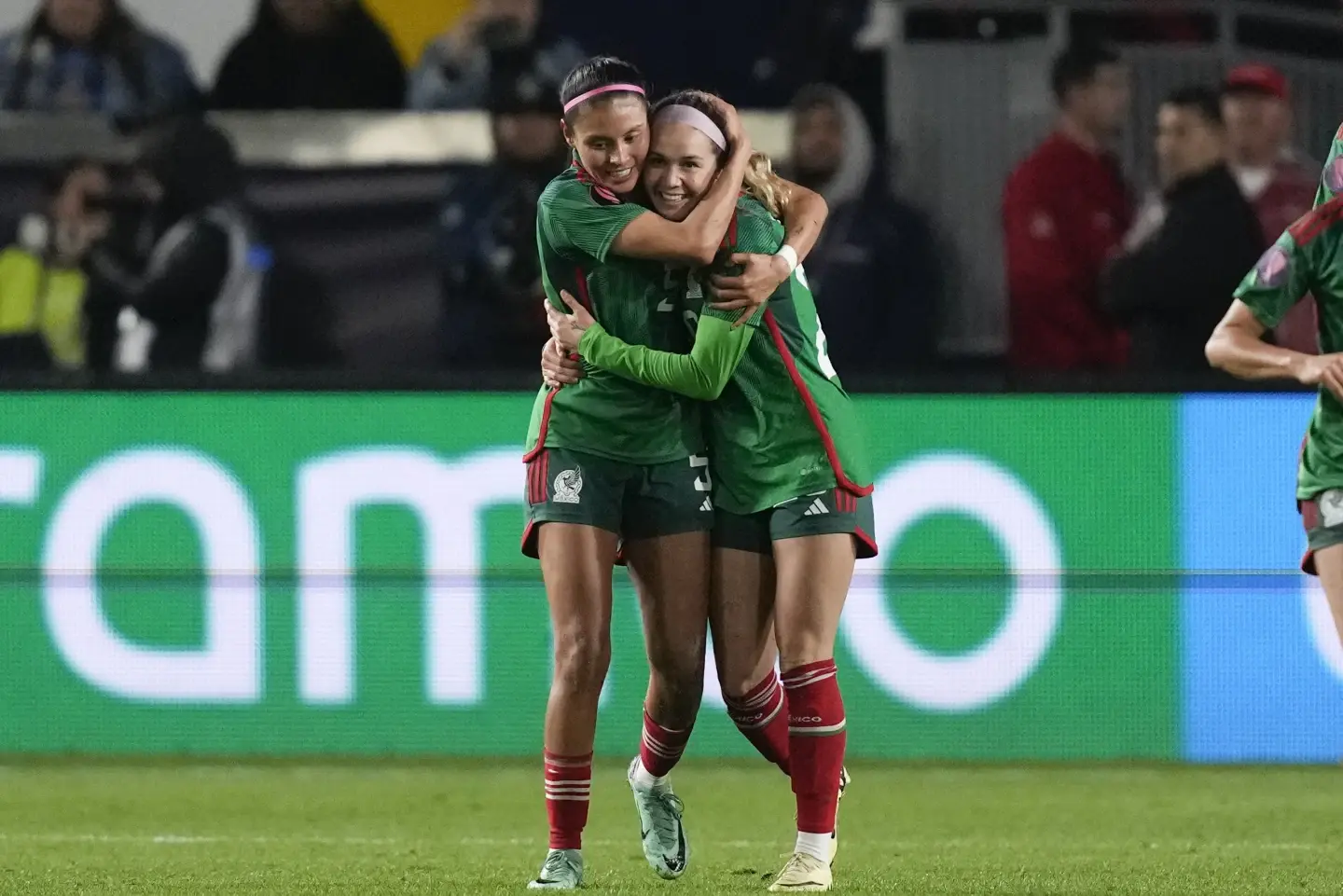 Estados Unidos cae ante México por segunda vez, perdiendo 2-0 en la Copa Oro Femenina