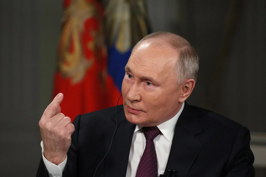 Putin rehúye temas políticos de EE.UU. y vuelve a mostrar voluntad negociadora en Ucrania