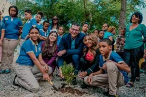 Bupa inaugura espacio natural en escuela para fomentar la concientización sobre el cuidado del medio ambiente