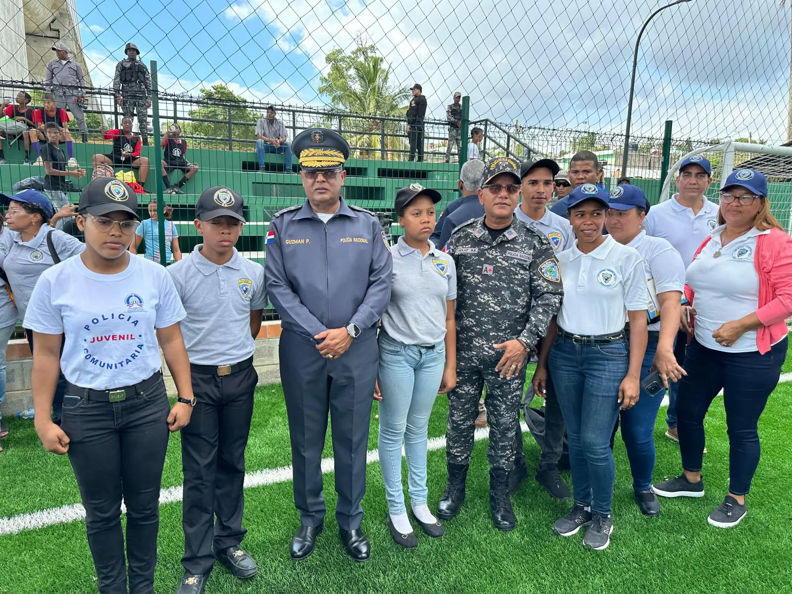 Director Policía Nacional y Policía Comunitaria, participan importante encuentro deportivo sector Los Guandules