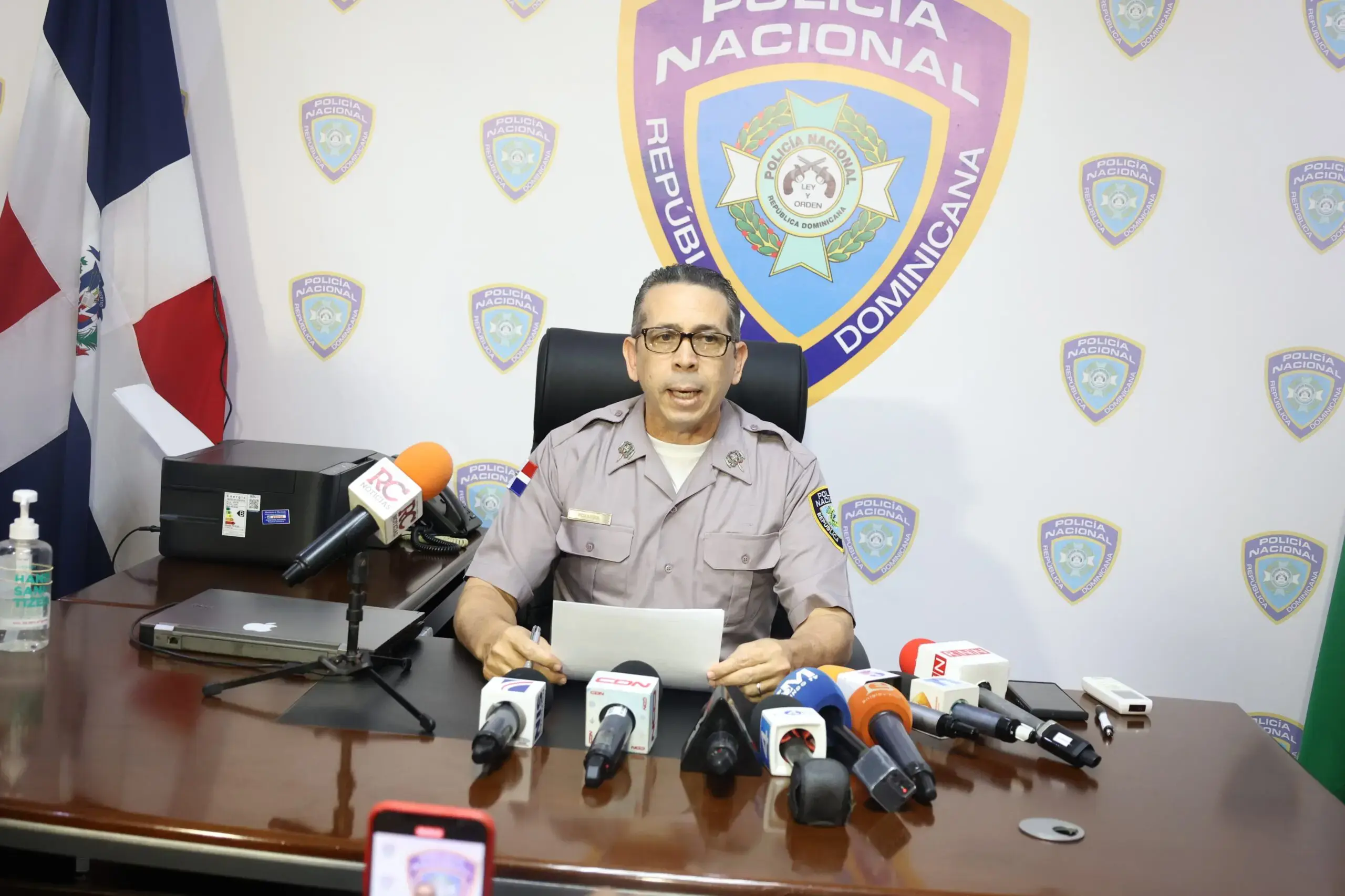 Policía investiga la muerte de jóvenes en la autopista Duarte 