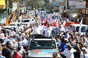 Abinader moviliza a perremeístas y aliados en Jarabacoa y Constanza apoyando candidatos municipales