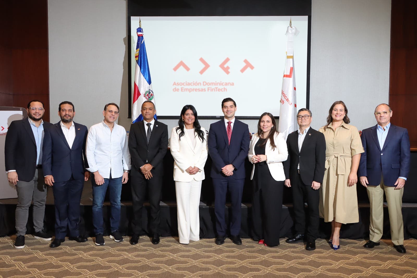 Adofintech celebra exitoso 2023 y proyecta futuro prometedor para la industria fintech en el país