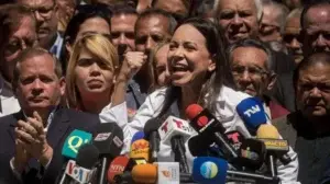 María Corina Machado: 4 posibles escenarios para la oposición de Venezuela tras la inhabilitación de su candidata presidencial