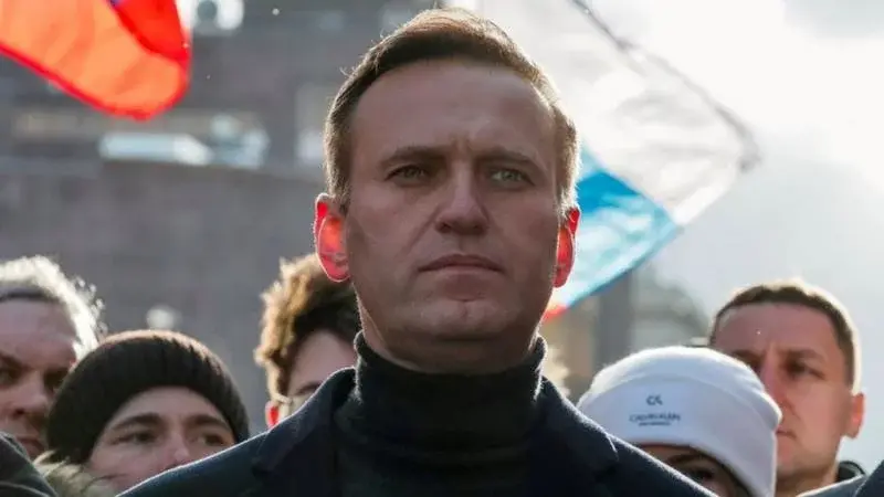 Rusia devuelve el cuerpo de Navalny a su madre más de una semana después de su muerte en prisión