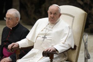 El papa pide no olvidar a los pueblos que sufren la guerra     