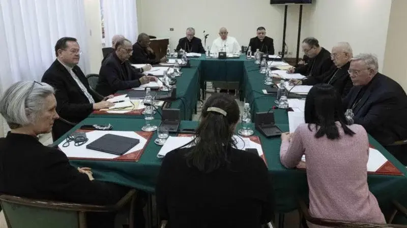 «Desmasculinizar a la iglesia»: quiénes son las 3 mujeres invitadas por el papa Francisco a participar en el Consejo de Cardenales