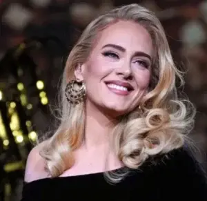 Adele entra en pánico al descubrir que no fabricarán más su faja favorita