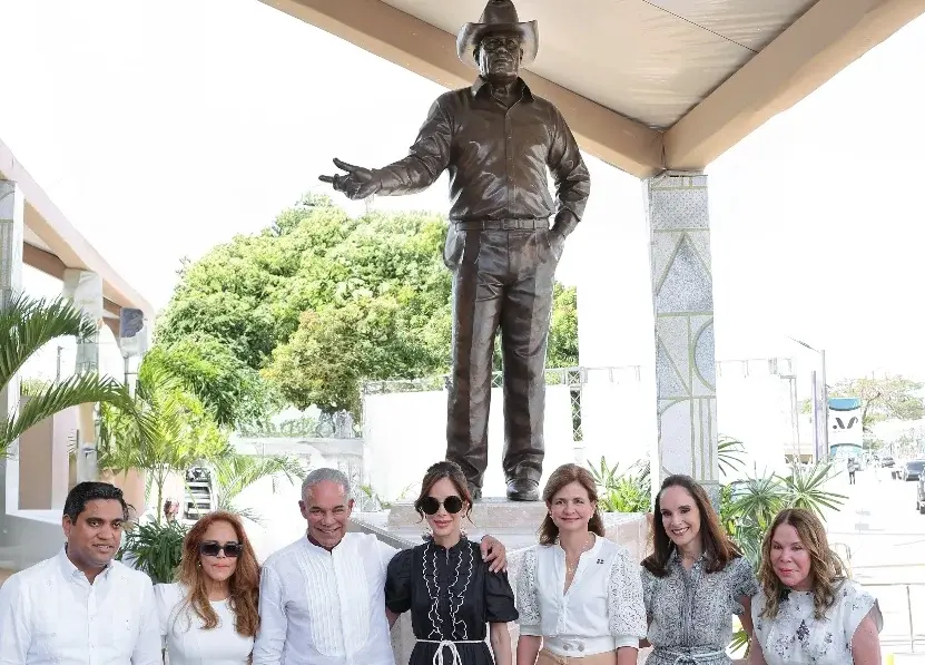 Veganos reconocen a Pedro A. Rivera