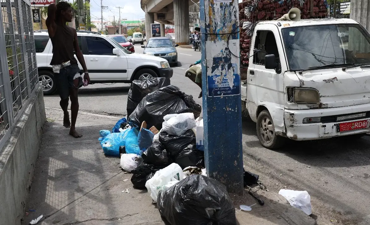 Retiro de basura y asfaltado calles, desafíos alcaldes