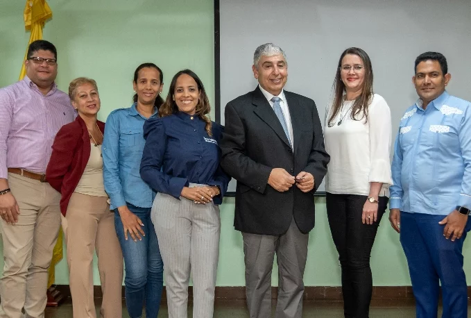 Marx Lenin Terrero, Roselin Aguilera, Bárbara Araya, César Fares, Wáscar Lorenzo, Edwin Jiménez.