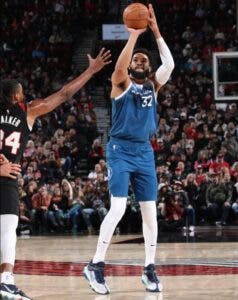 Karl Anthony Towns se transforma en letal ‘francotirador’ NBA