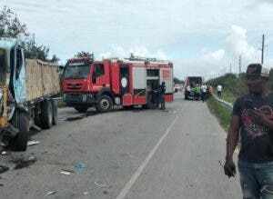 Accidente múltiple en autovía del Coral deja varios afectados, 15 unidades del Sistema 911 asisten